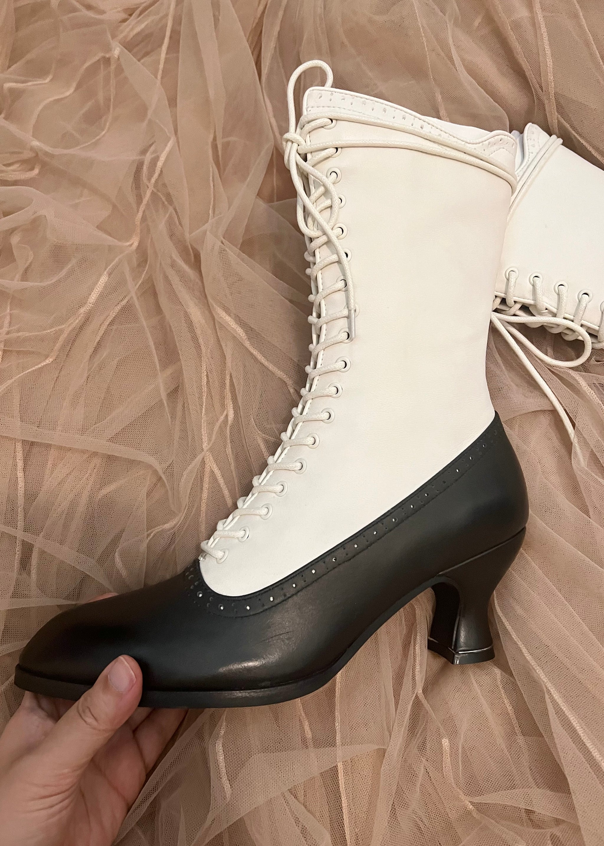 Victorian romance boots (new added colors) – Ann.tique