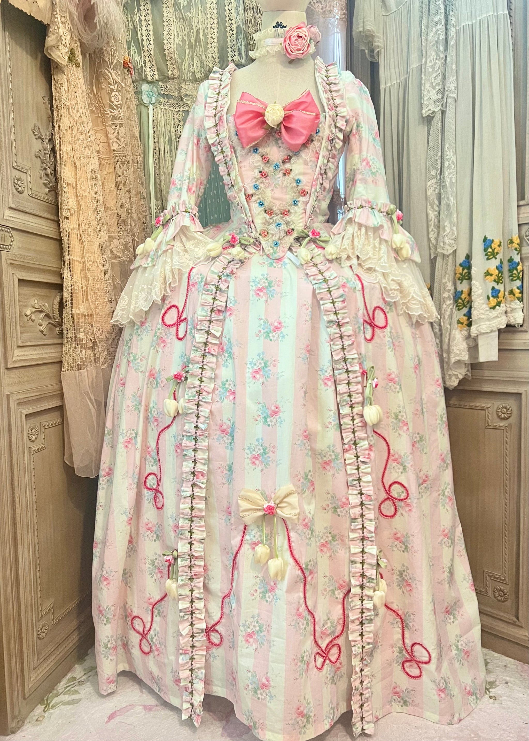 Fête Galantes Gown S