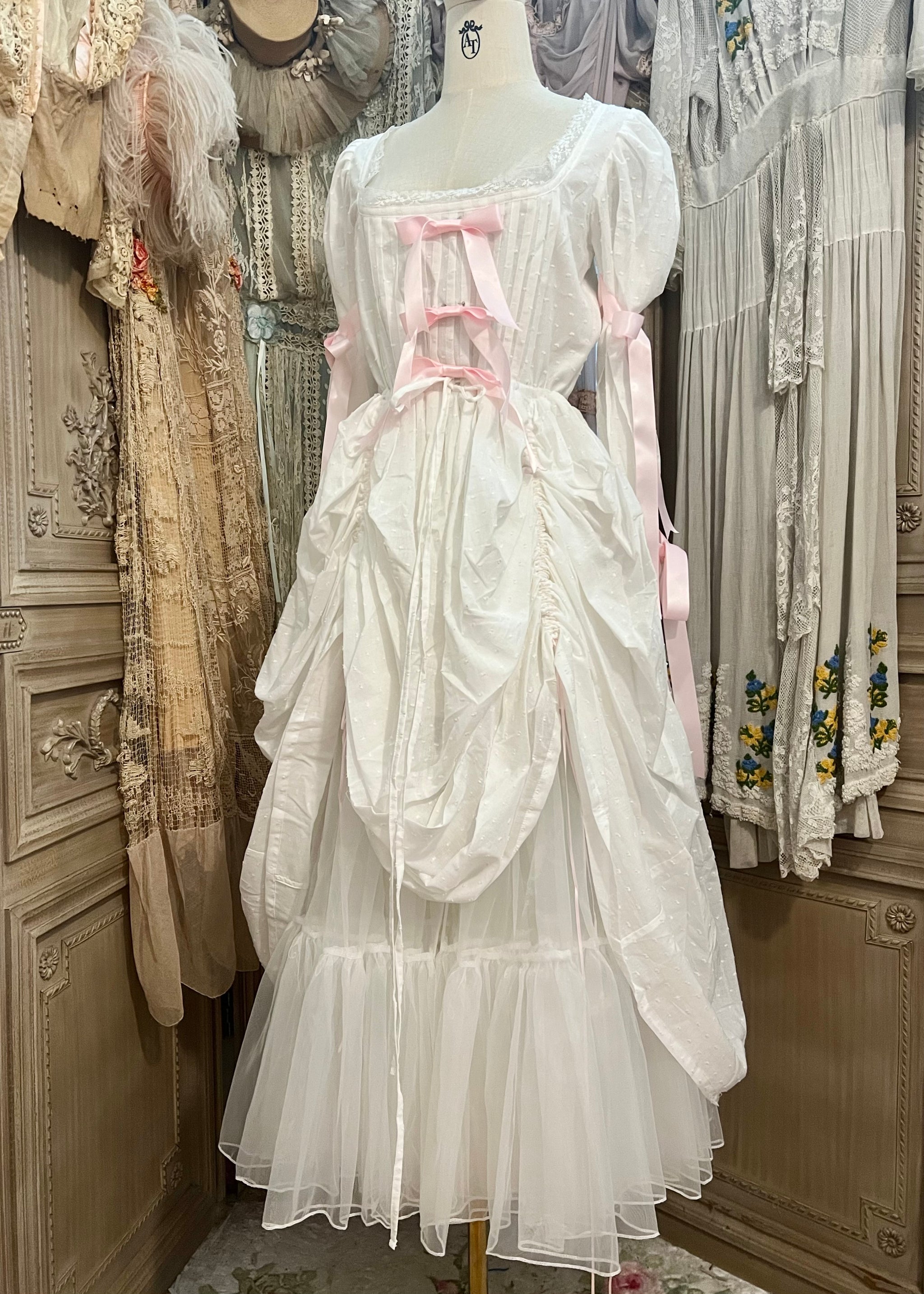 chinese dress ladies Le Petit Trianon Dress Marie Antoinette Rococo Art White Dress, Rococo Art, Renaissance, Fairy , Chateau , Castle, France , Parisian Style, Day Dress