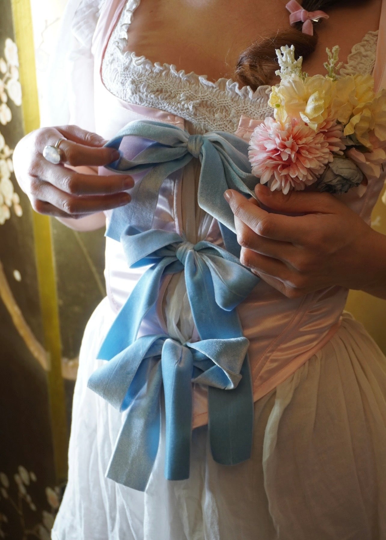 porcelain corset dress 10 Amazing Porcelain Corsets Created By This Celebrity Fashion Designer
