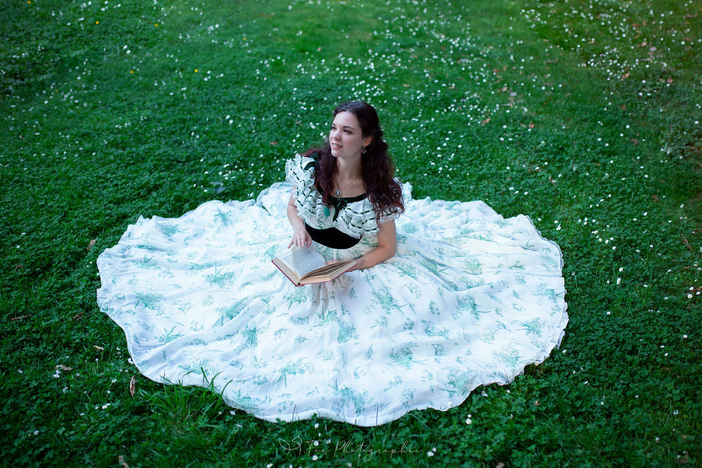 scarlett o'hara green and white dress Scarlett O'hara - Green and White Dress - 4 X 6 Inches - Fine Art Print