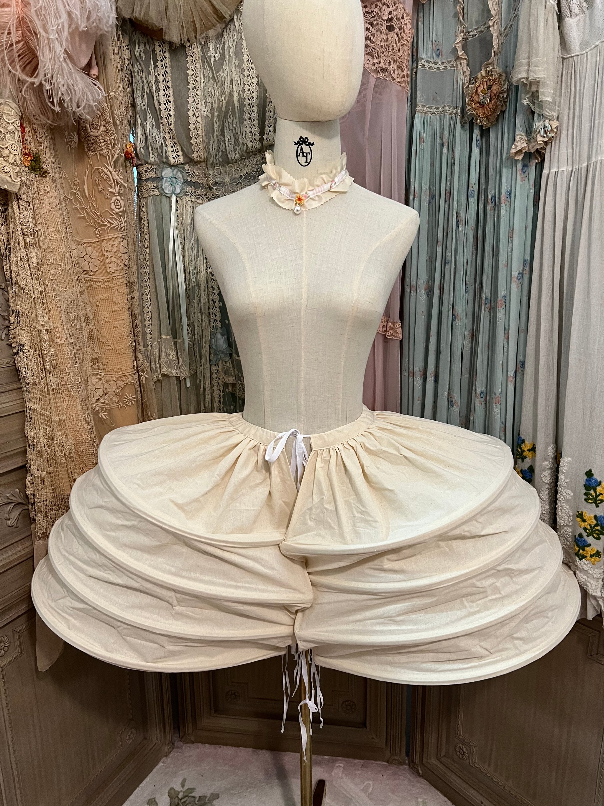 Rococo Style Clothing, Gown & Dress | Marie Antoinette | Renaissance Ann.tique Rococo Style Clothing, Gown & Dress | Marie Antoinette | Renaissance Ann.tique