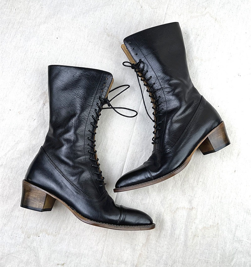 Victorian boots – Ann.tique