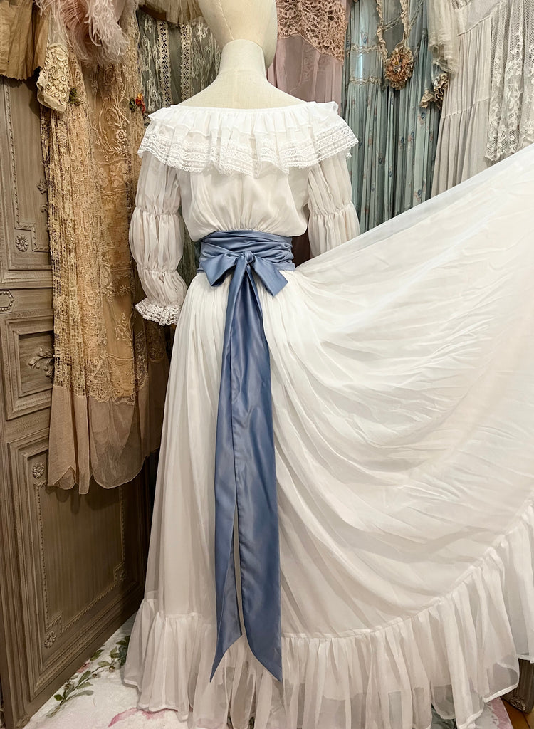 The Chemise a la Reine Marie Antoinette rocococore rococo 1700s 1800s ...