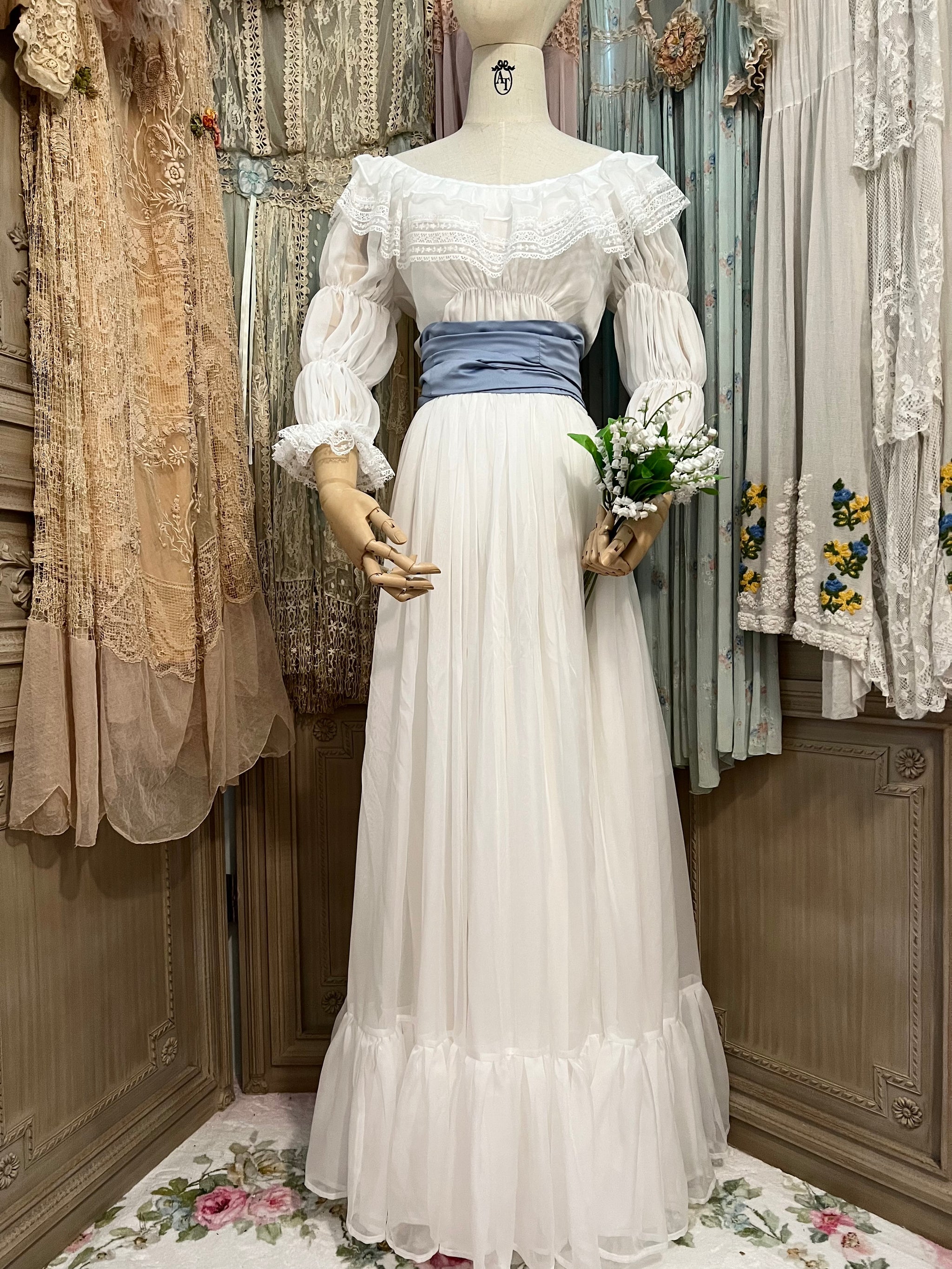 The Chemise a la Reine Marie Antoinette rocococore rococo 1700s 1800s Versailles French Queen Marie Antoinette white dress princesscore angelcore historical costuming custom orders cosplay vintage style fairy coquette dollette dreamy aesthetic The Chemise a la Reine Marie Antoinette rocococore rococo 1700s 1800s Versailles French Queen Marie Antoinette white dress princesscore angelcore historical costuming custom orders cosplay vintage style fairy coquette dollette dreamy aesthetic