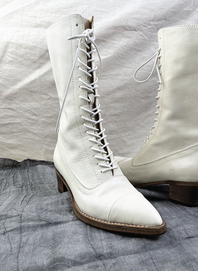 Victorian boots – Ann.tique